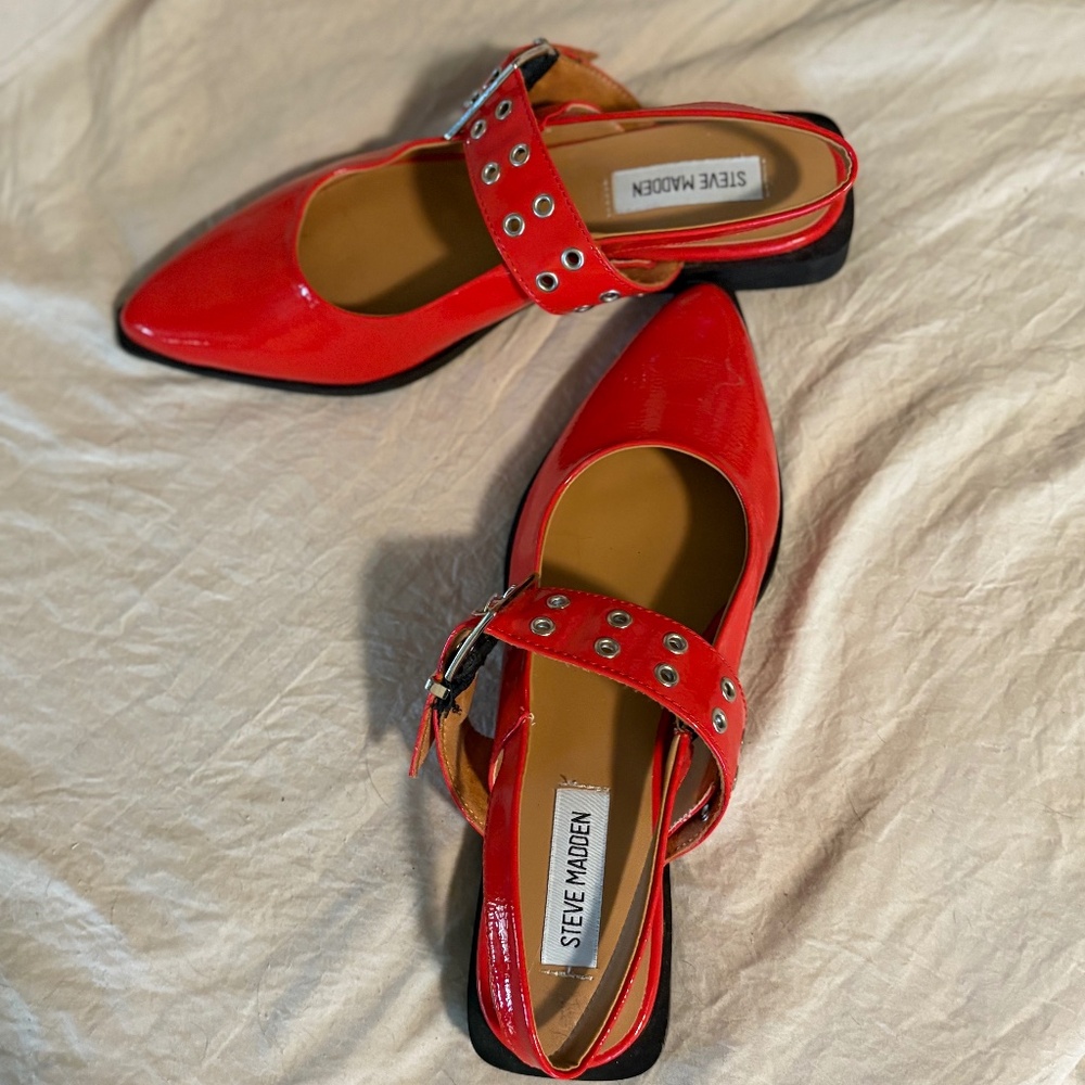 Steve Madden Red Flats